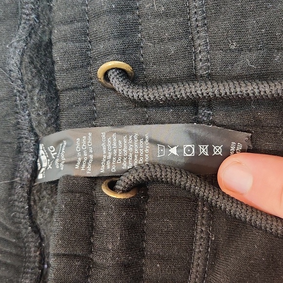 Reebok Sweatpants - Picture 4 of 8